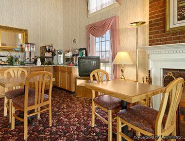 Super 8 By Wyndham Tallulah La Restaurant photo